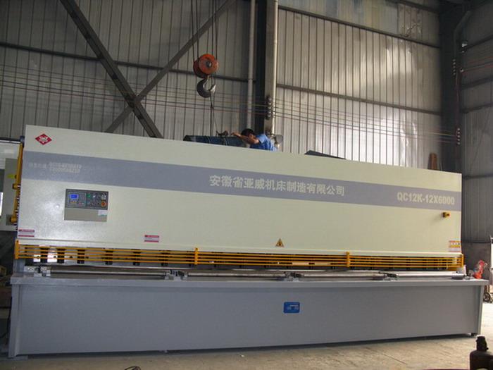 12 mm * 6 m Yawei hydraulické strihanie stroje