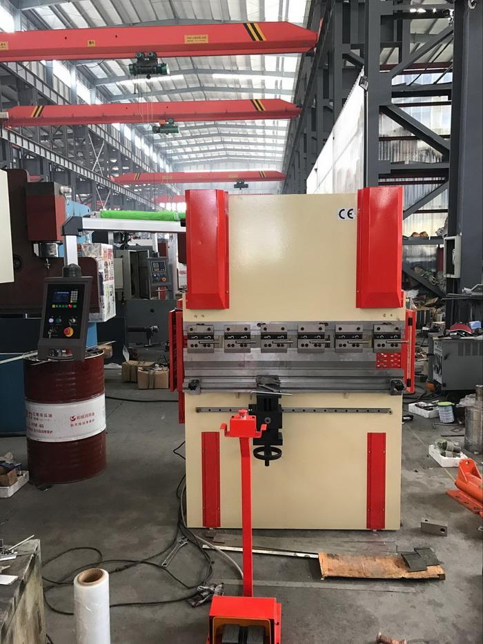 Yawei Mini NC ohraňovacích lisov 30 Ton