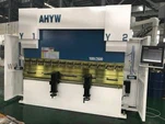 AHYW 8ft100T CNC Hybrid Pressbrakes 4 osi