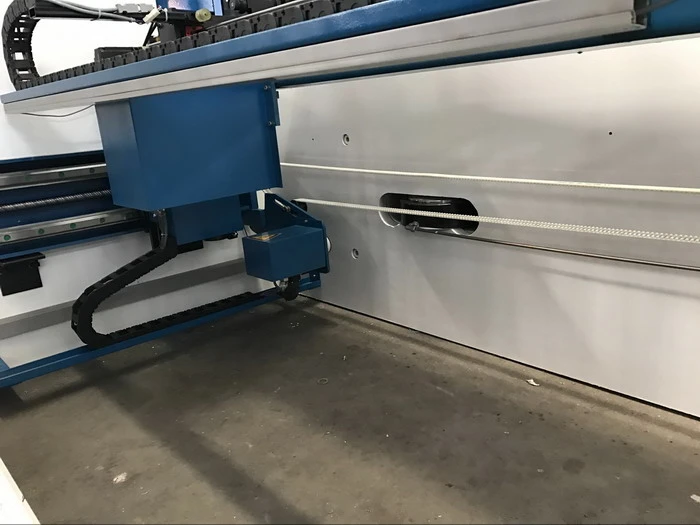 AHYW 4M CNC controlled R axis Pressbrakes