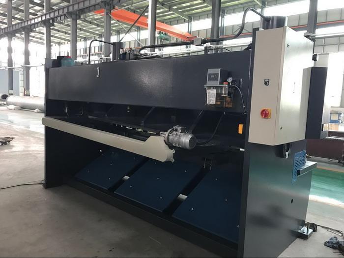 rear view of AHYW Yawei 16mm sheet metal variable rake cutting guillotines china suppliers