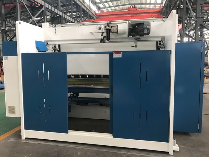 China AHYW Yawei made 110T 135T 160T 3M PBH DA58T CNC Press brake DSP MCS Laser guarding manufactures